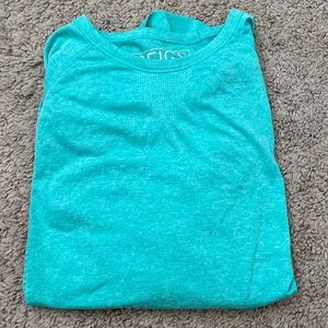 FIGS salta performance top